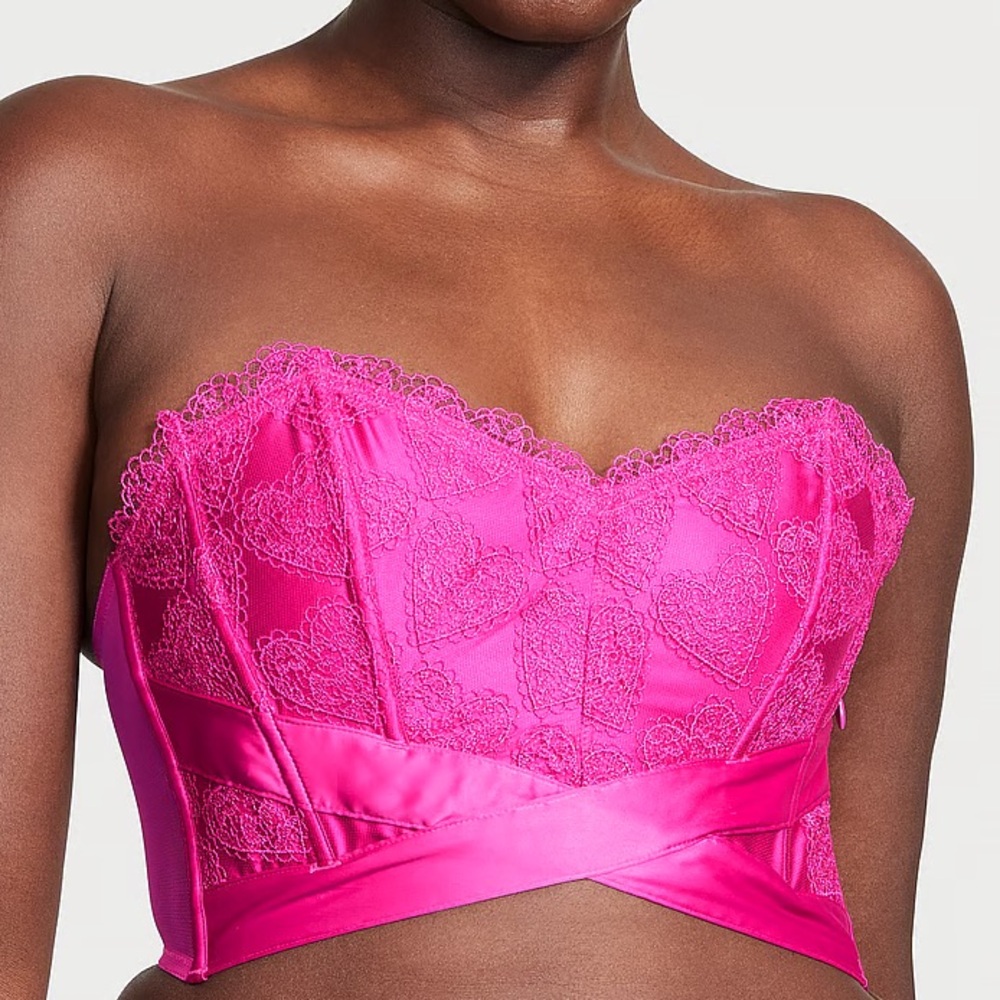 Victoria’s Secret Valentine’s Day lace-up corset top | S